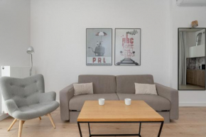 Beautiful White - Beige Apartment with Balcony in Wrocław by Noclegi Renters